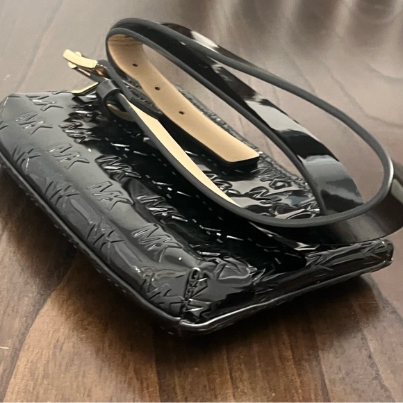 Michael Kors Adjustable Belt Bag Logo Debossed Black - Picture 6 of 9